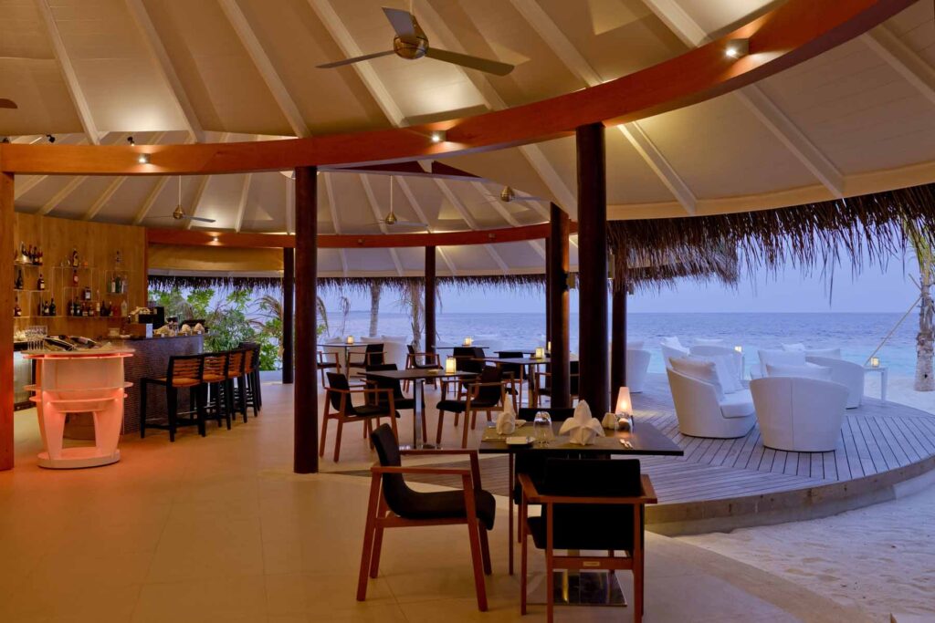 Restaurants at Kandolhu Maldives